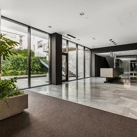 公寓 Black&white - Silver House Free Parking *