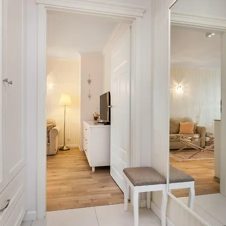 Apartment Black&white - Silver House *